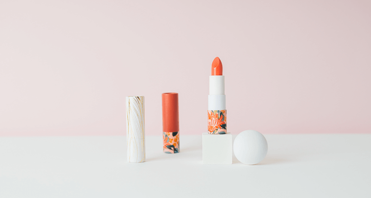 プレスリリース 「世界初 紙製繰出式口紅容器」