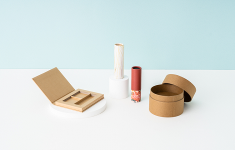 世界初！可燃ごみとして廃棄できる紙製口紅容器。プラスチックと紙の技術を融合した未知なるものづくりに挑戦