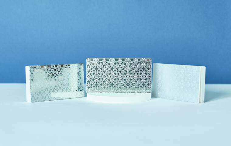 【オンデマンドIMD】立体と輝きを印刷で再現する加飾技術を共同開発。小ロットに対応