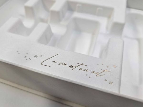 パルプモールドにホットスタンプ