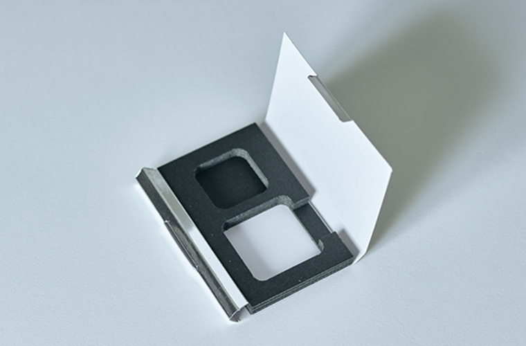 紙の特性を最大限に活かした精密な設計